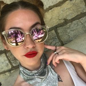 Meet your Posher, Natalie